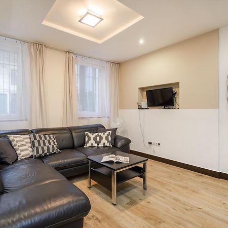 Dolly'S Duplex Home Будапеща Екстериор снимка