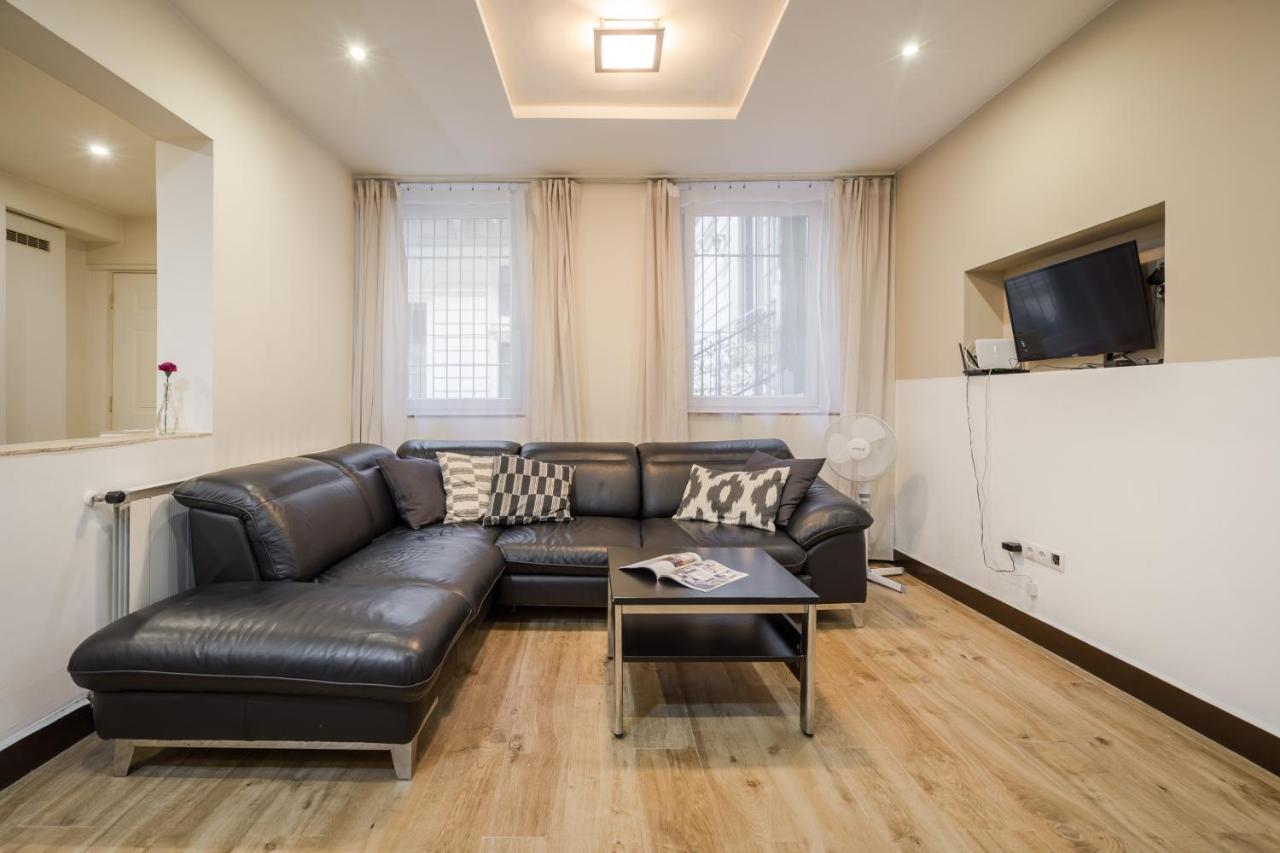 Dolly'S Duplex Home Будапеща Екстериор снимка